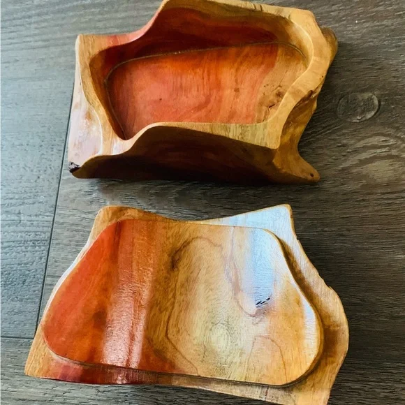 Natural wood handmaiden box